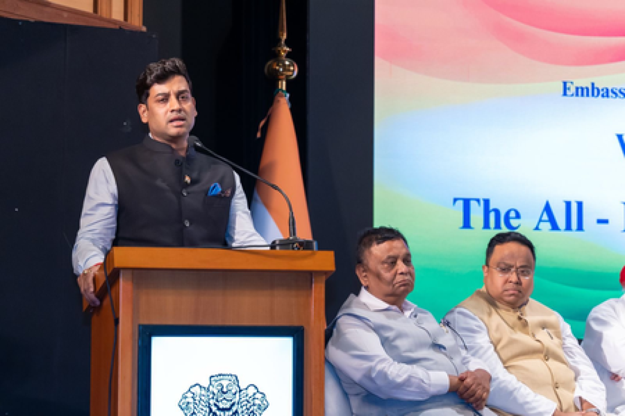 শ্রীকান্ত শিন্দের কটাক্ষ, রাহুল গান্ধী নেতৃত্বের জন্য অযোগ্য