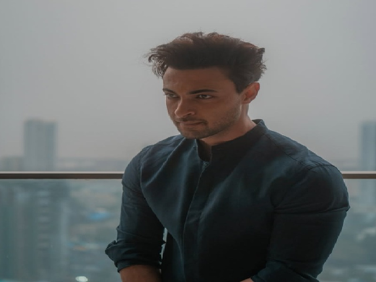 সালমান খানের শ্যালক আয়ুষ শর্মাকেও মিলেছে হুমকির ইমেইল