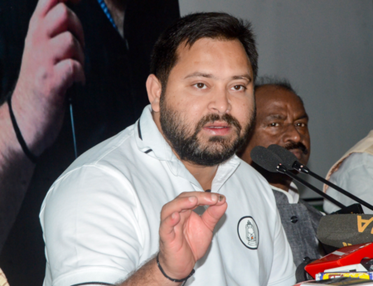 नीतीश कुमार রাজ্যসভায় যেতে চান না: তেজস্বী যাদবের অভিযোগ