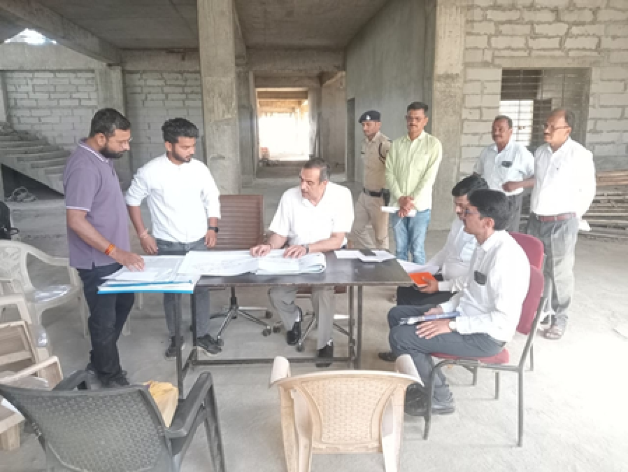 सीधी जिले के नए कलेक्टर ने कार्यभार संभालते ही समीक्षा बैठक की