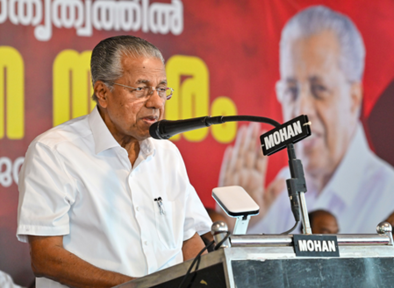 কেরালার মুখ্যমন্ত্রীর বিতর্কিত মন্তব্য, বিরোধীদের প্রশ্ন—ভোটাররাও কি একইভাবে উত্তর দেবেন?