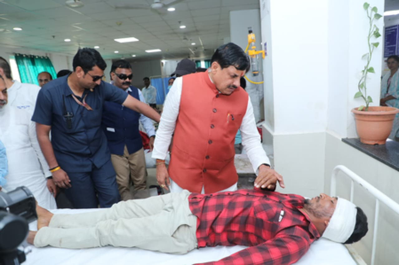 ছিন্দওয়াড়া দুর্ঘটনায় নিহতদের পরিবারের পাশে CM মোহন যাদব