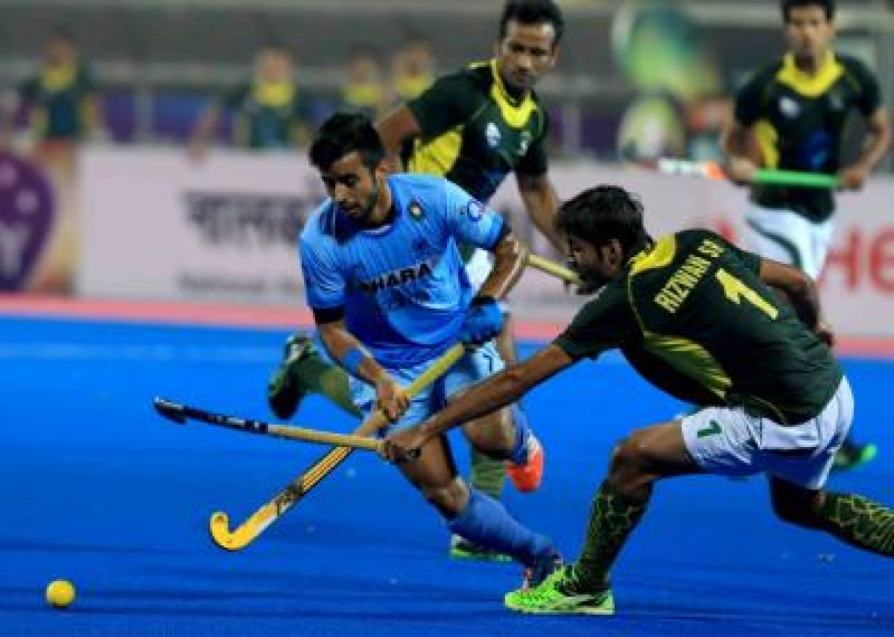 পাকিস্তান হকি ফেডারেশন ভারত বিরুদ্ধে খেলতে সরকারের পরামর্শ নেবে