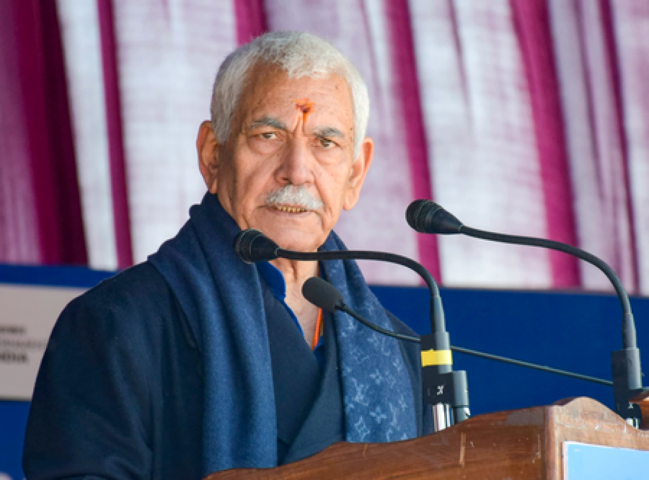 পেশাদার কমিউনিটি গঠনে একত্রে কাজ করার আহ্বান এলজি মনোজ সিনহার