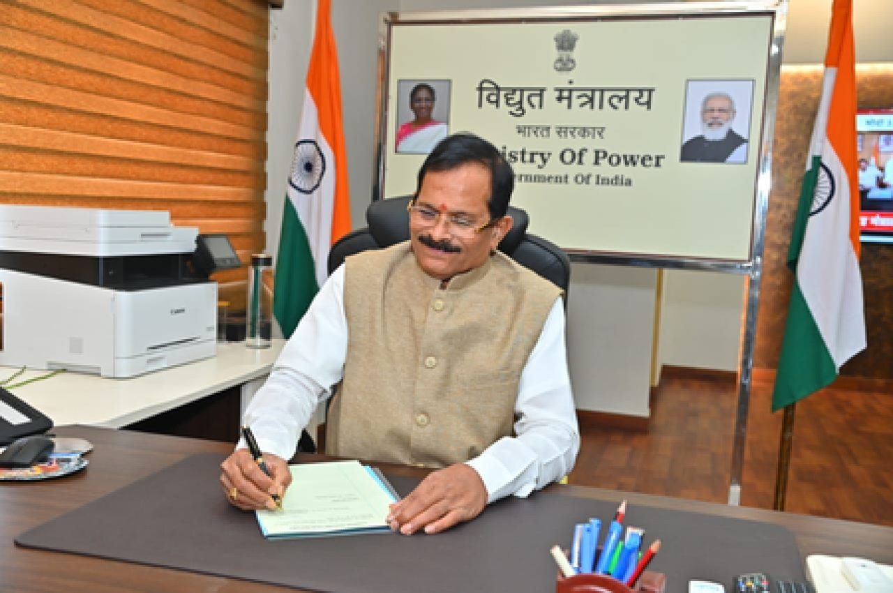 ভারত সরকার ৯ গিগাওয়াটের বেশি সোলার শক্তি যুক্ত করেছে