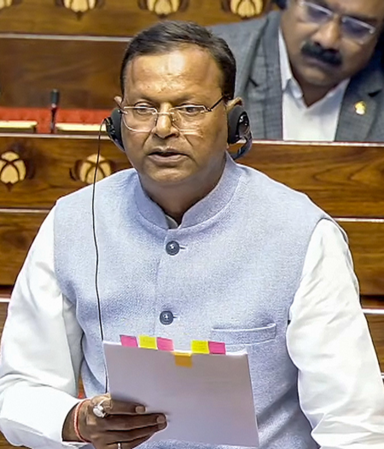 সরকার ৭৩,০০০ কোটি টাকার অদাবি তহবিল ফেরত দেওয়ার উদ্যোগ নিচ্ছে