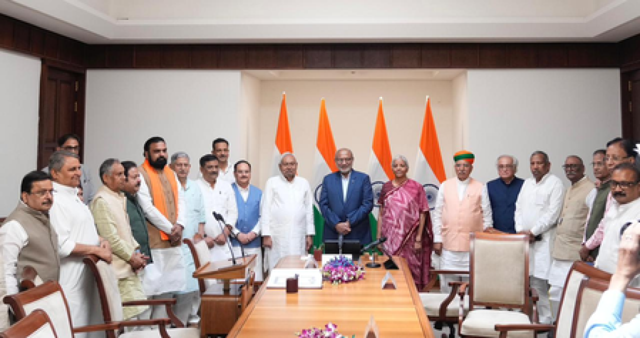 नीतीশ কুমারের রাজ্যসভা সদস্য হিসেবে শপথ গ্রহণ, বিহারে রাজনৈতিক পরিবর্তনের সূচনা
