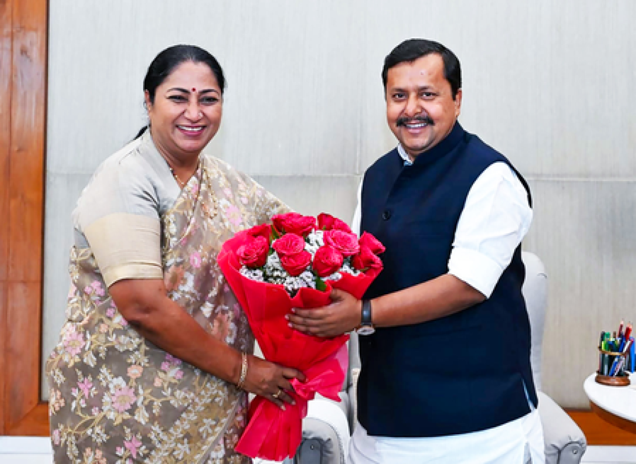 দিল্লির মুখ্যমন্ত্রীর বিজেপি সভাপতির সাথে বৈঠক, কল্যাণমূলক আলোচনা