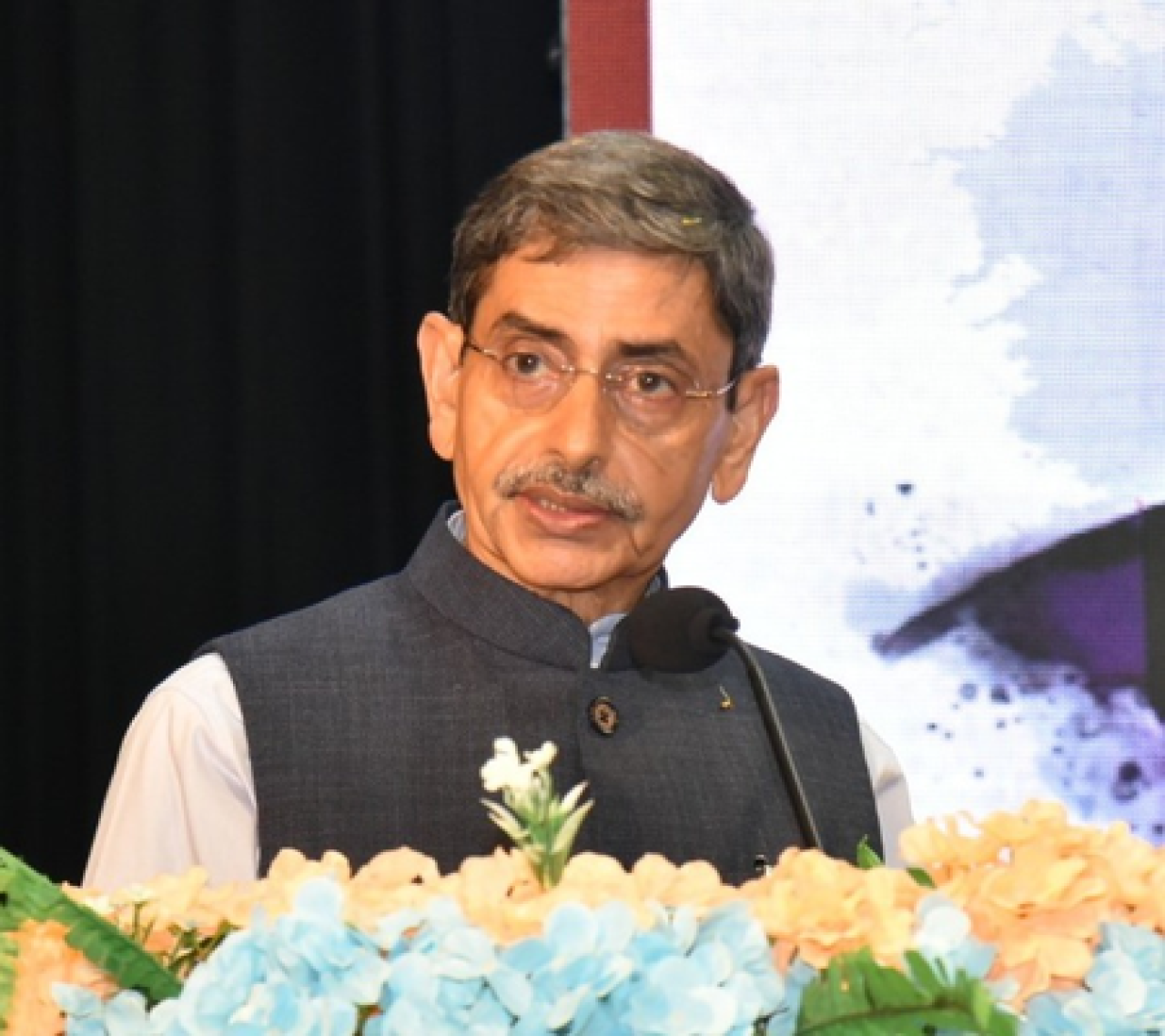 পশ্চিমবঙ্গে নিরপেক্ষ ও নিরাপদ নির্বাচনের জন্য হেল্পলাইন নম্বর ঘোষণা