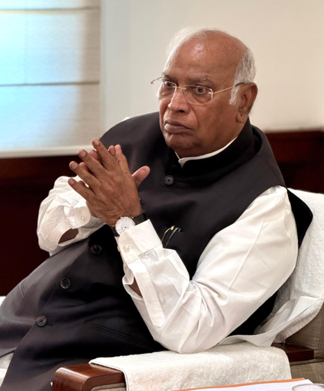 প্রধানমন্ত্রী মোদীর ভাষণ নিয়ে খড়গের তীব্র সমালোচনা