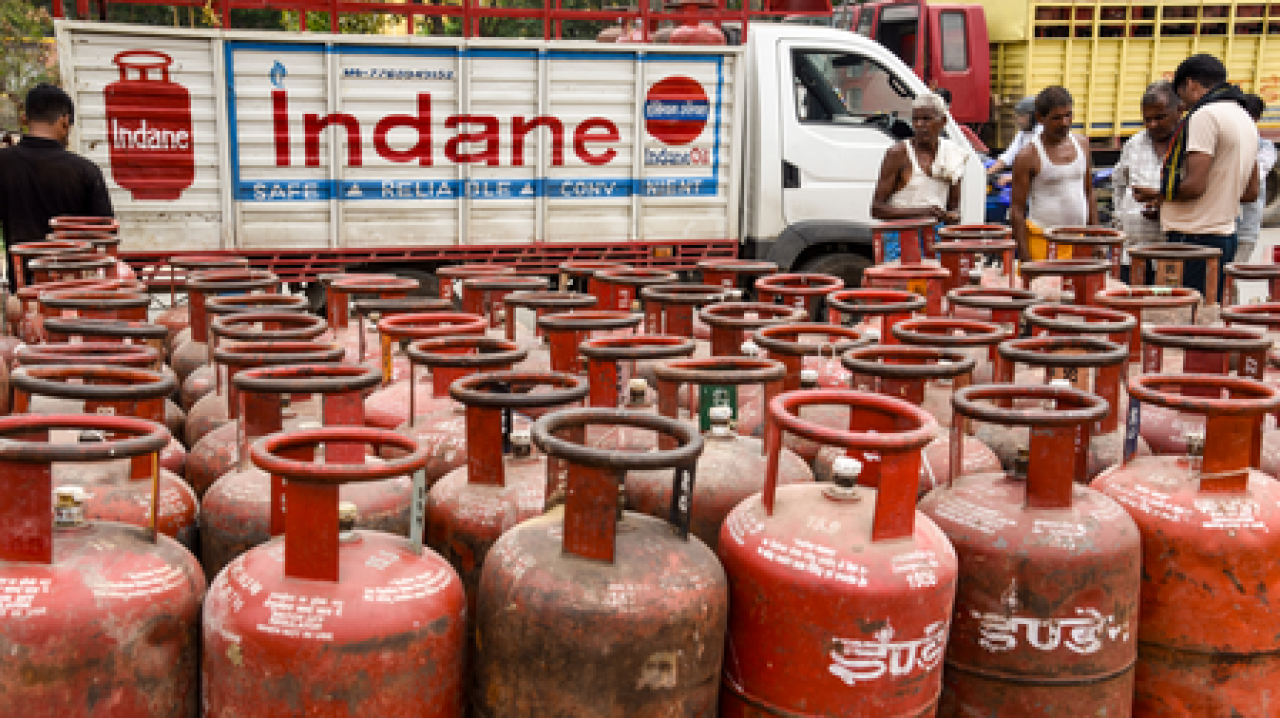 প্রবাসী শ্রমিকদের জন্য এলপিজি সরবরাহ দ্বিগুণ করা হলো