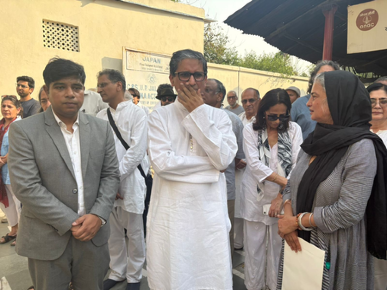 বাংলাদেশে ভারতীয় ফটোগ্রাফার রঘু রায়ের মৃত্যুতে শোক প্রকাশ করেছেন বাংলাদেশের হাইকমিশনার