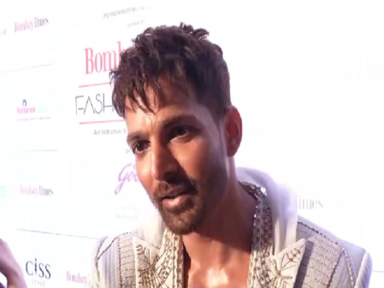 হর্ষবর্ধন রাণের র্যাম্পে ফিরে আসা, ফ্যাশন উইকে নতুন রূপে হর্ষবর্ধন রাণের র্যাম্পে ফিরে আসা, ফ্যাশন উইকে নতুন রূপে