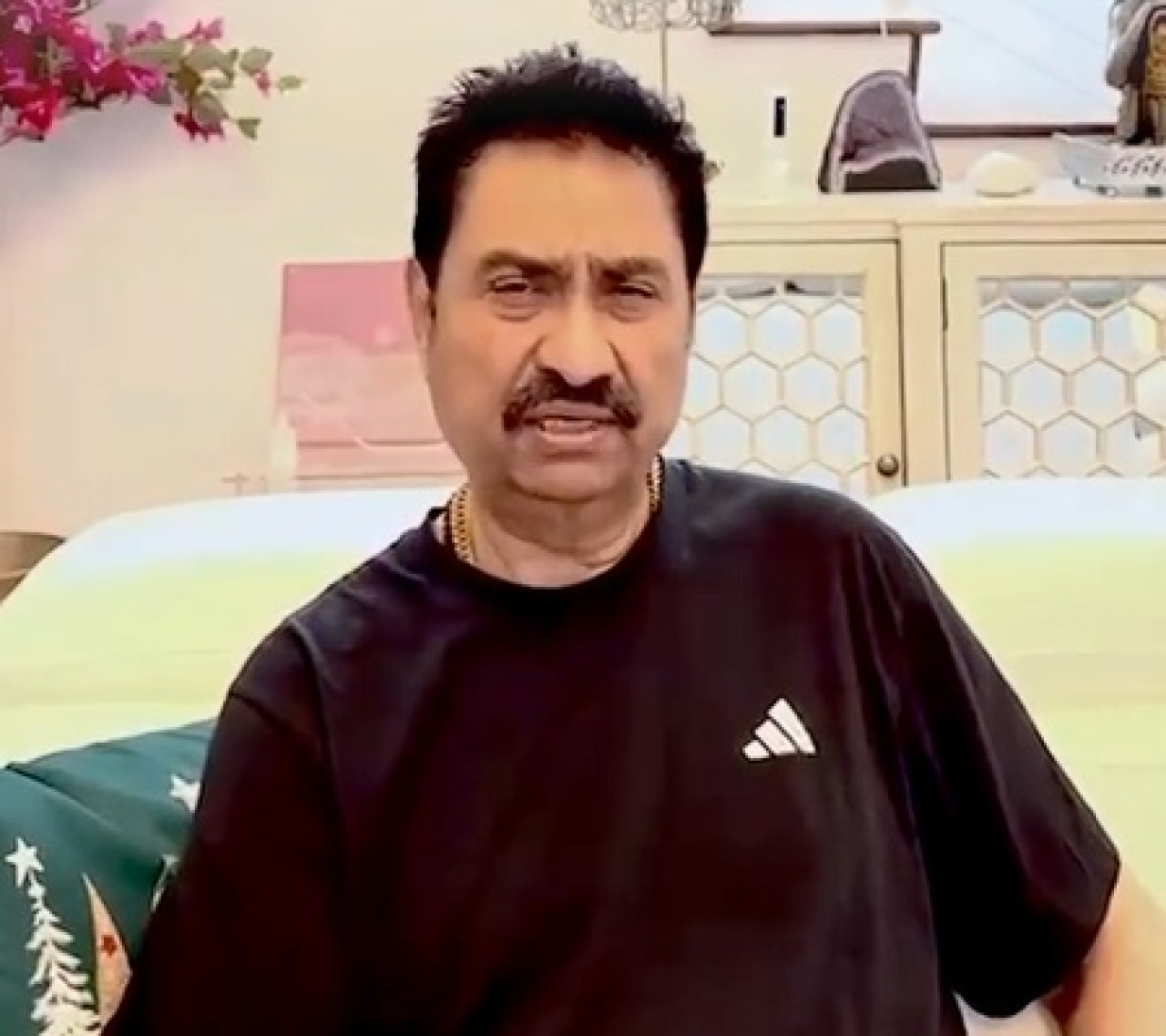 কুমার সানূর গানে ফটকার, জানালেন অনু মালিকের কড়া মন্তব্য