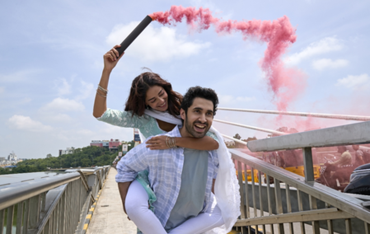 ‘চাঁদ আমার হৃদয়’: একটি গভীর প্রেমের কাহিনী