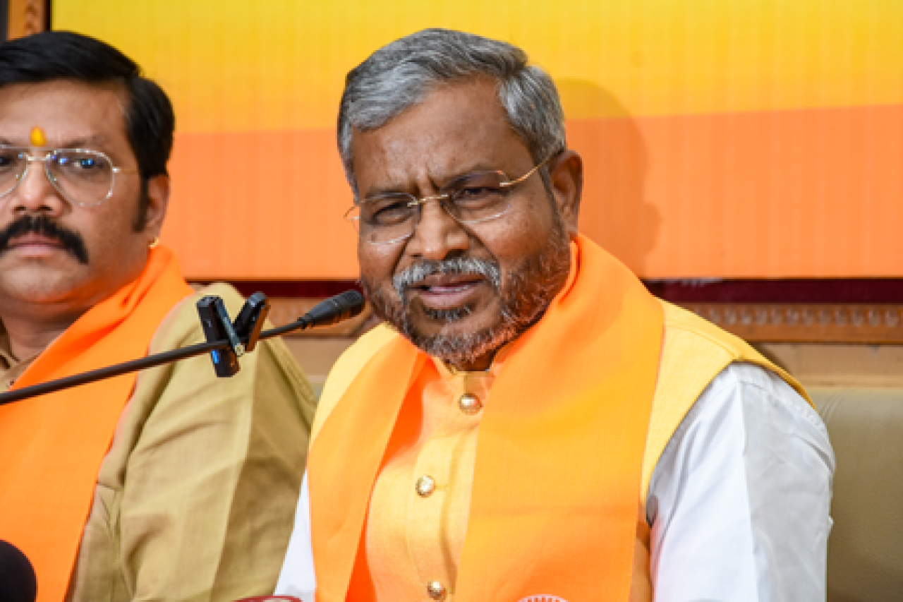 দেশের প্রতি প্রতিটি নাগরিকের কর্তব্য পালন করা উচিত: বাবুলাল মারান্ডি