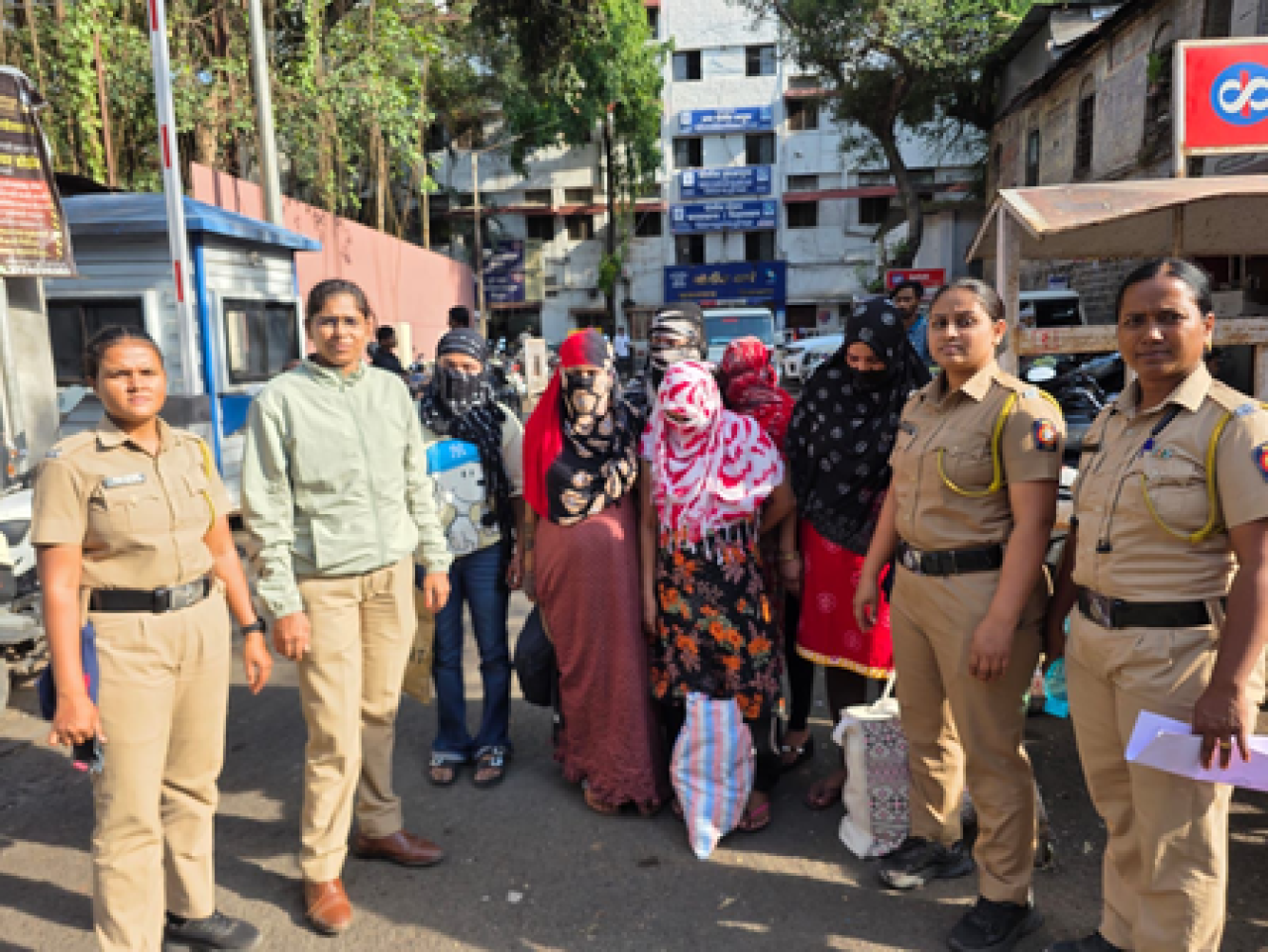 পুণেতে ৬ অবৈধ বাংলাদেশি নারীর গ্রেফতার, তদন্ত চলছে