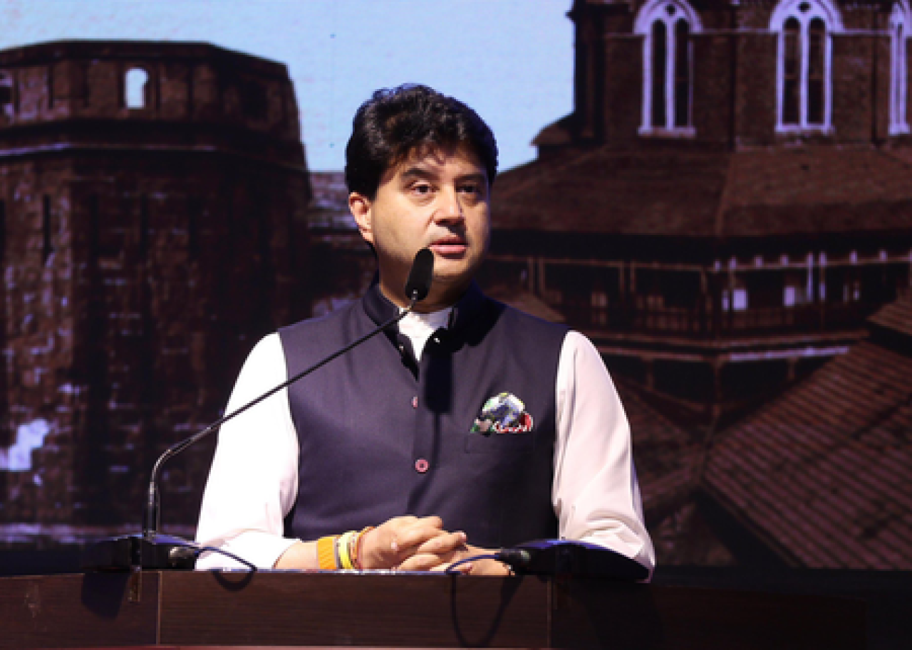 সিক্কিম সফরে কেন্দ্রীয় মন্ত্রী জ্যোতিরাদিত্য সিন্ধিয়া, প্রধানমন্ত্রী মোদির নির্দেশে কনভয় ছোট করা হয়েছে