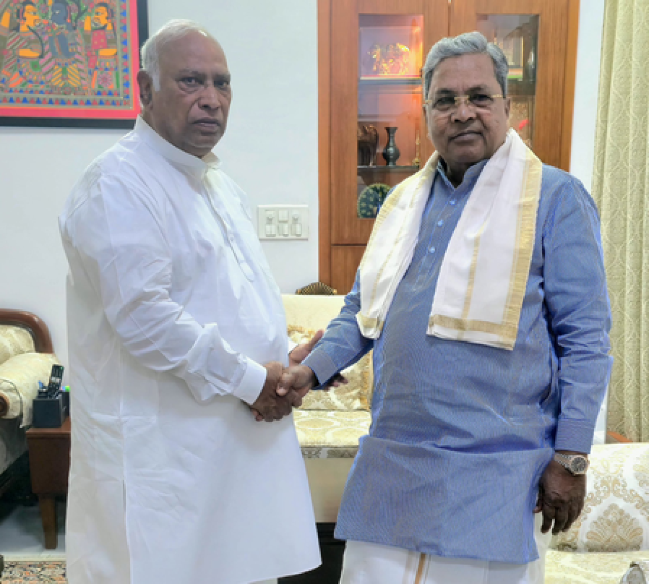 সিদ্ধারमैয়ার পদত্যাগের পর মল্লিকার্জুন খড়গের প্রশংসা