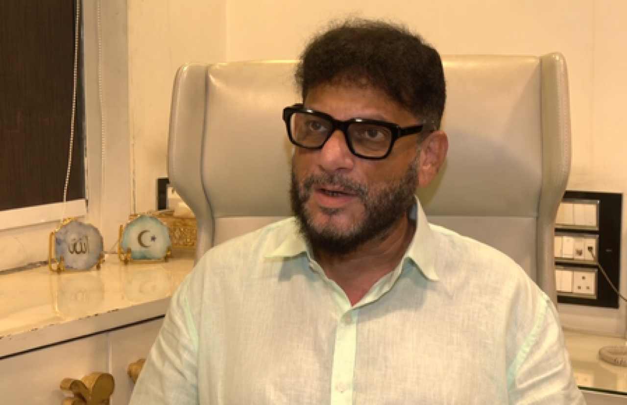 মহারাষ্ট্র সরকারের ‘লাডকি বেহেন যোজনা’ নিয়ে প্রশ্ন তুললেন ওয়ারিস পাঠান