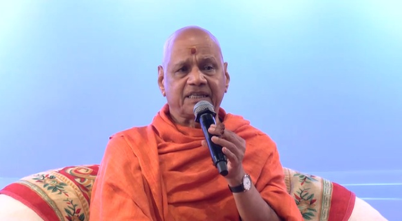 শিক্ষা ব্যবস্থায় পরিবর্তন আনতে হবে: গোবিন্দ দেব গিরি মহারাজ