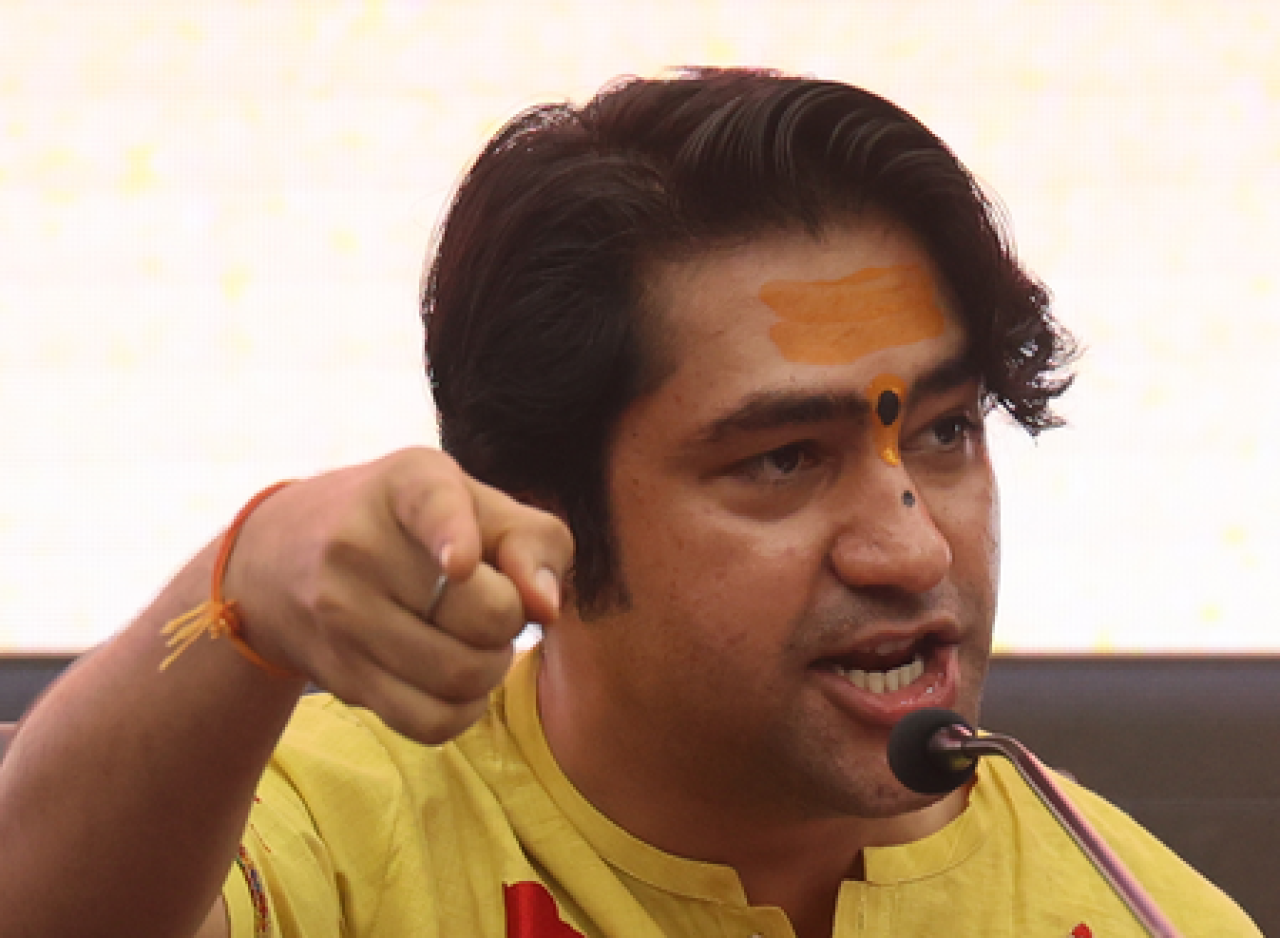 ধীরেন্দ্র শাস্ত্রী: সন্ত ও মঠ-মন্দিরের বিরুদ্ধে ষড়যন্ত্র চলছে