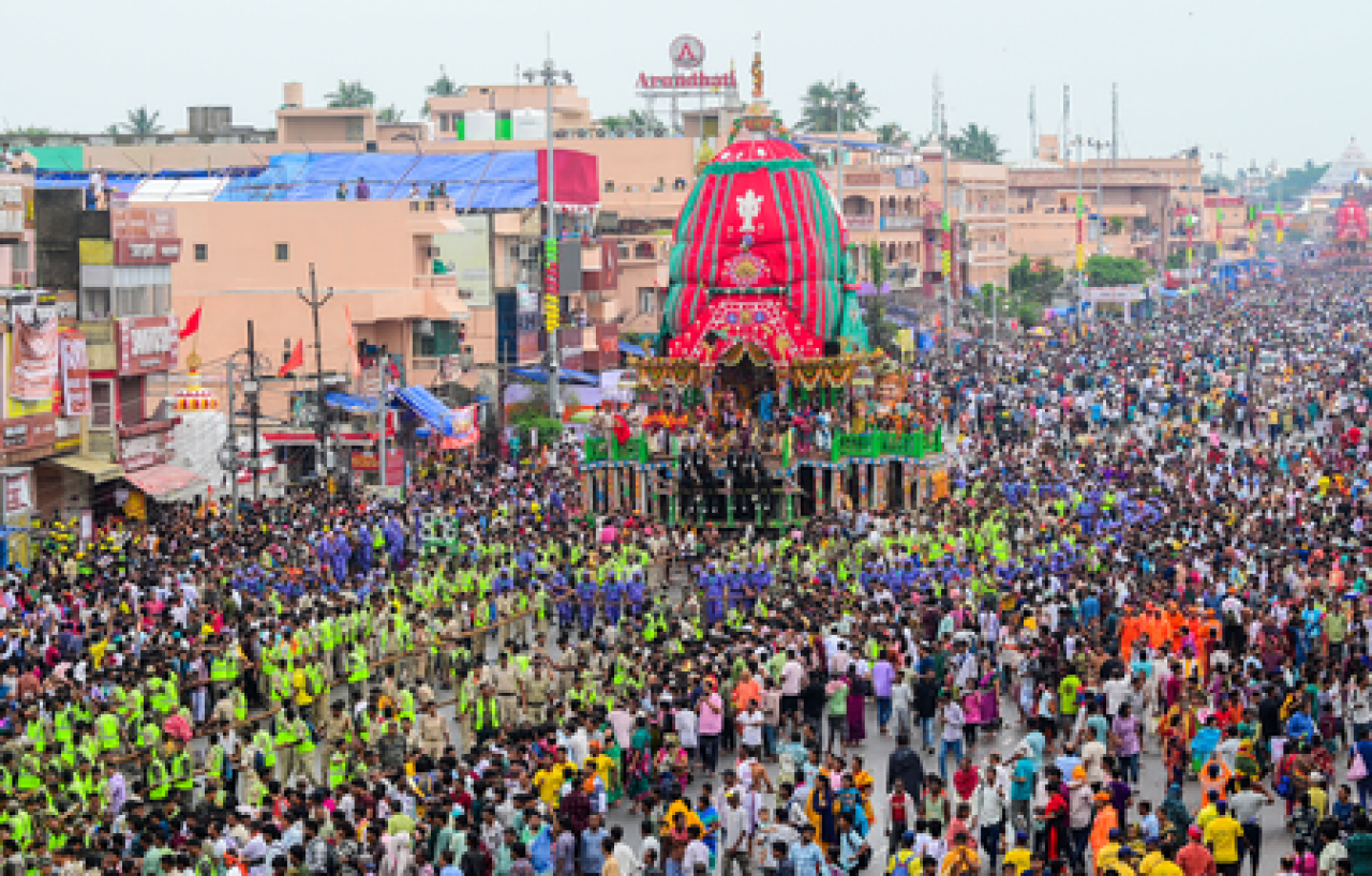 পুরী রথযাত্রায় ভিড়, নিরাপত্তার জন্য শিশু ও বয়স্কদের না আনার পরামর্শ