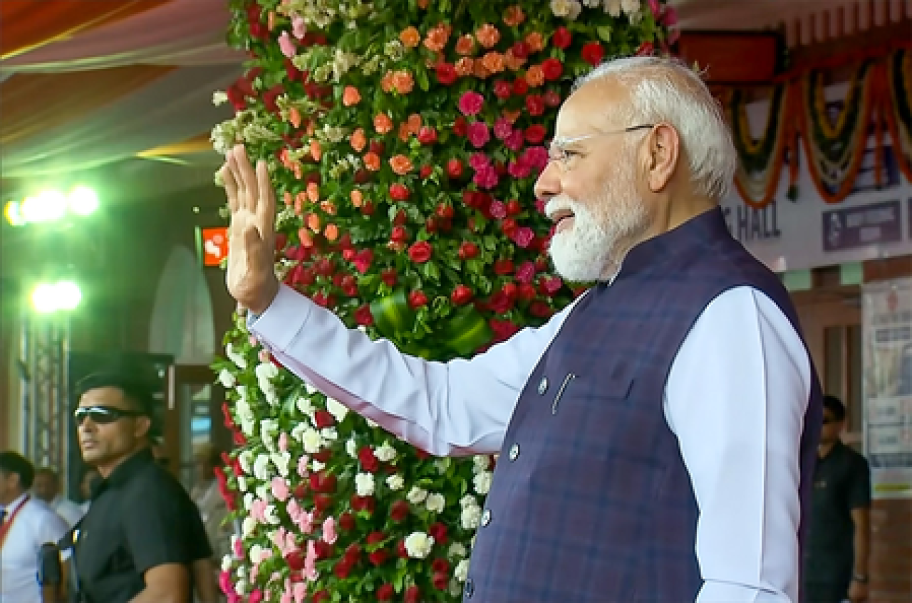 প্রধানমন্ত্রী মোদির শেয়ার করা সুভাষিত: যা পিণ্ড বা কণ-কণ এ আছে, তাই ব্রহ্মাণ্ডে আছে