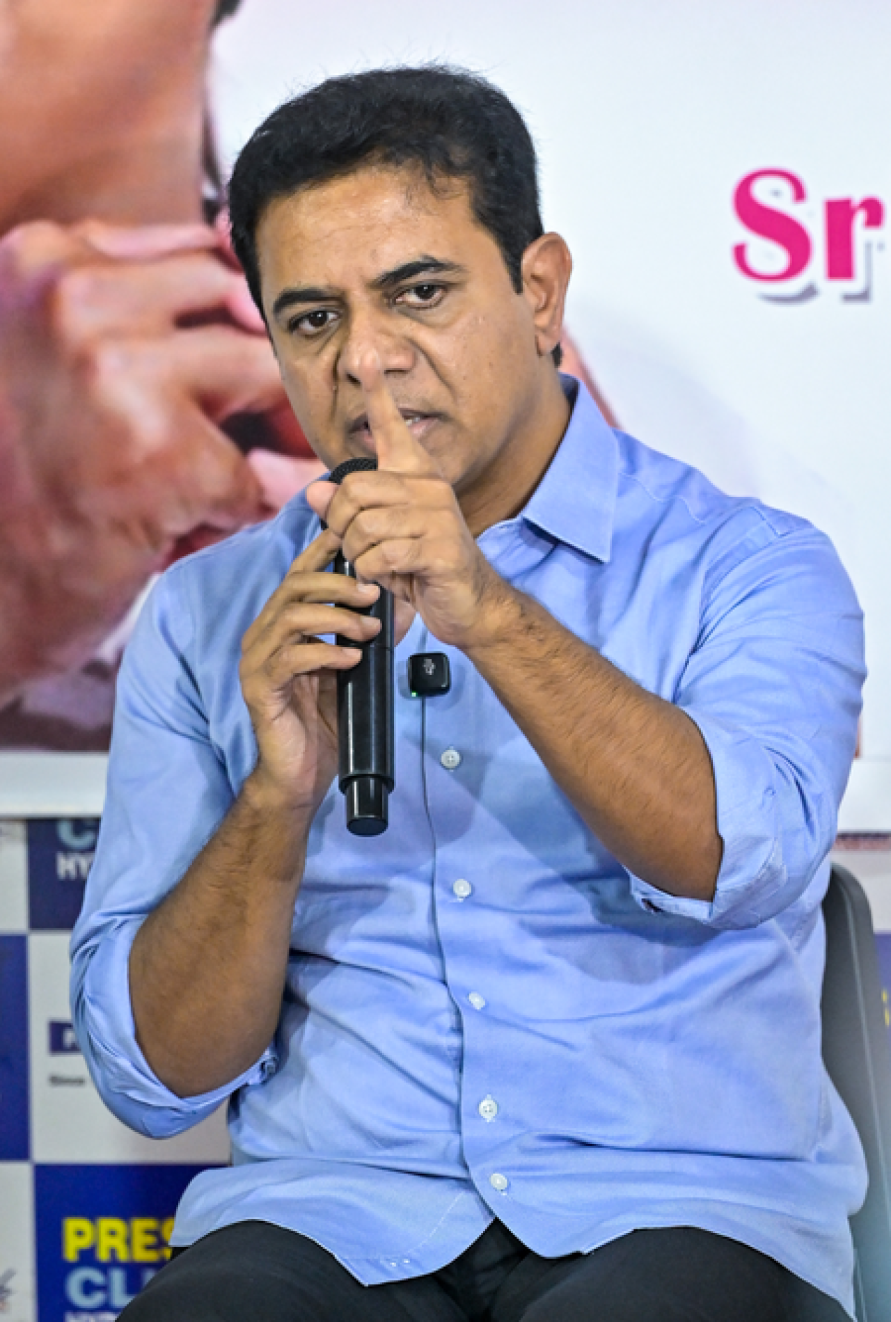 বিএরএস নেতা রামা রাওয়ের বিরুদ্ধে সিএম রেভন্ত রেড্ডির অভিযোগের জন্য মাফি চাওয়া