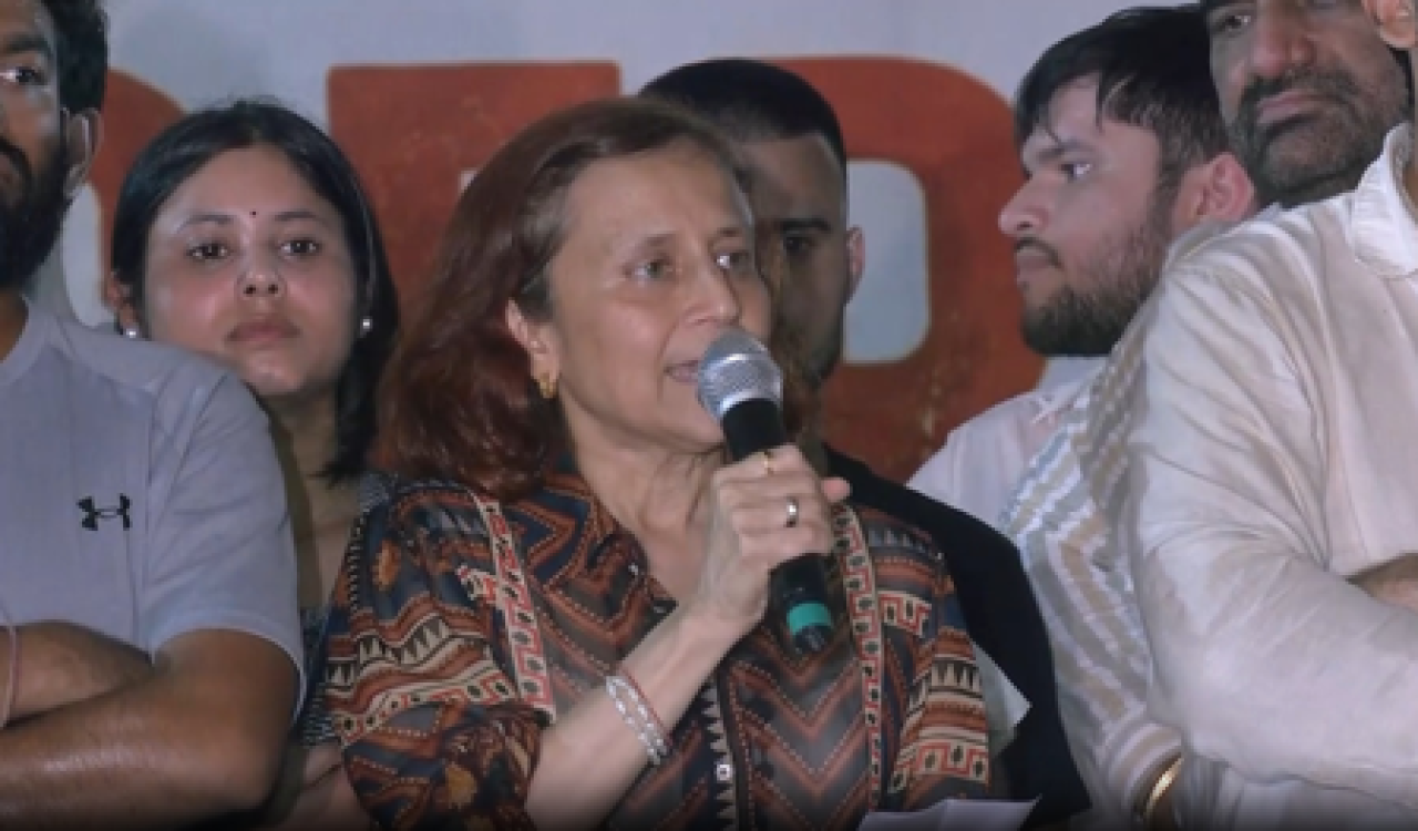 রাজনৈতিক দলগুলোর কাছে শিক্ষা বিষয়ক প্রতিশ্রুতি চান গান্ধীজির স্ত্রী, সনম ওয়াংচুকের অনশন অব্যাহত