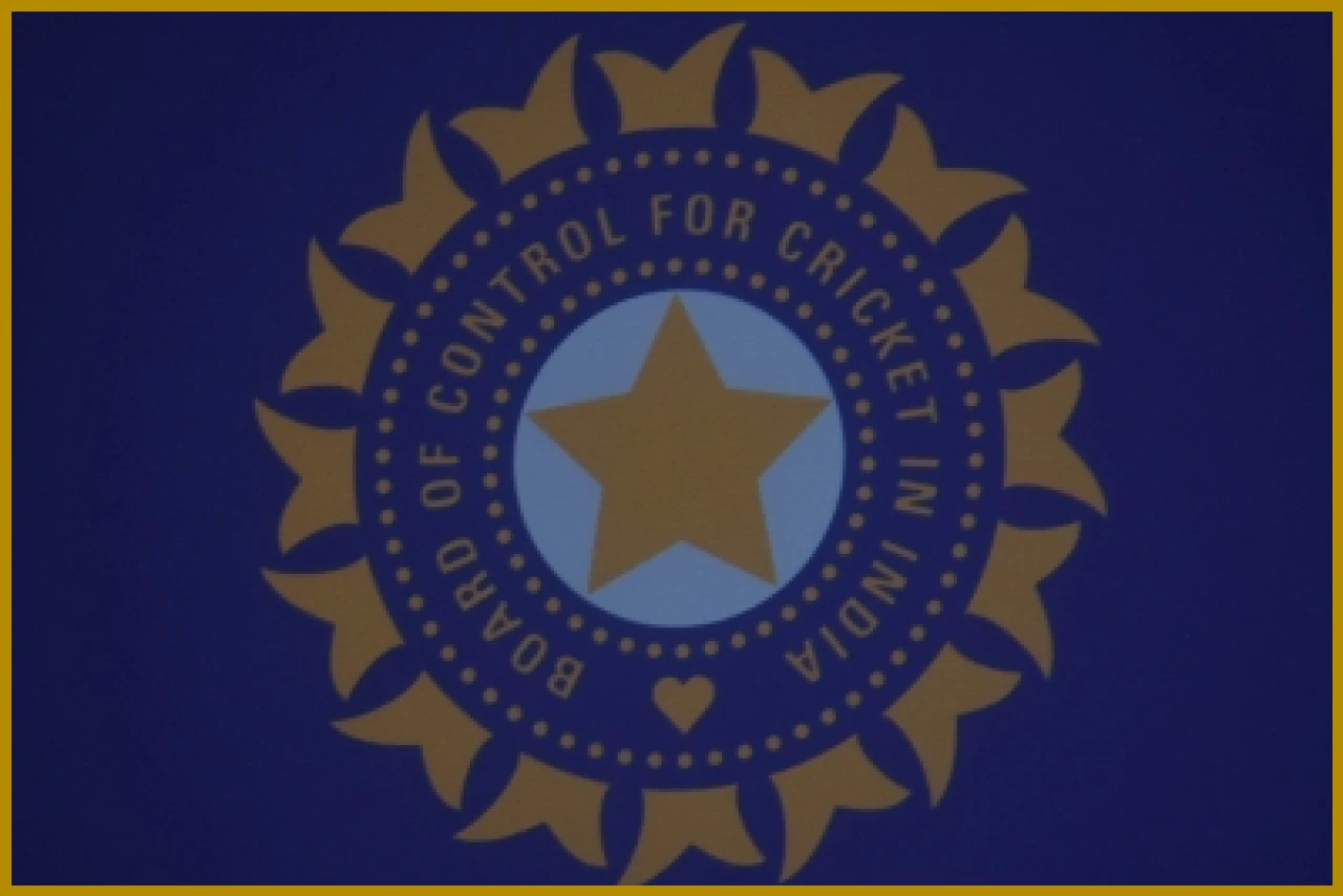 बीसीसीआईকে টাইটেল স্পন্সর খুঁজে পেতে সমস্যা, সম্ভাব্য স্পন্সরদের সঙ্গে আলোচনা চলছে