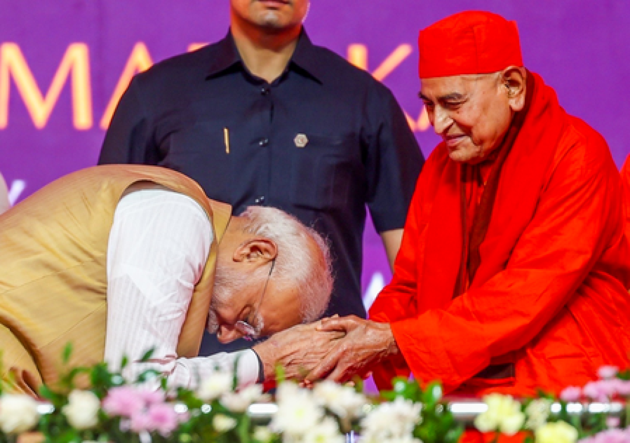 প্রধানমন্ত্রী মোদীর উদ্যোগে কন্নড় ভাষায় প্রকাশিত হল রামায়ণ ও বেদান্ত ভিক্ষুদের কাহিনী