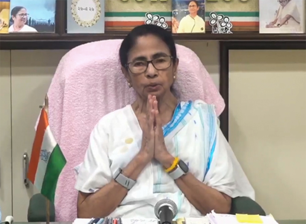 মমতা বন্দ্যোপাধ্যায়ের অভিযোগ: বিপক্ষের কণ্ঠস্বরকে দমন করার চেষ্টা
