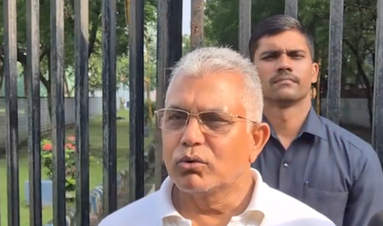 কংগ্রেসের বিরুদ্ধে ধীরেন্দ্র শাস্ত্রীর বিরুদ্ধে এফআইআর দায়ের করেছে পশ্চিমবঙ্গের কংগ্রেস: দিলীপ ঘোষ