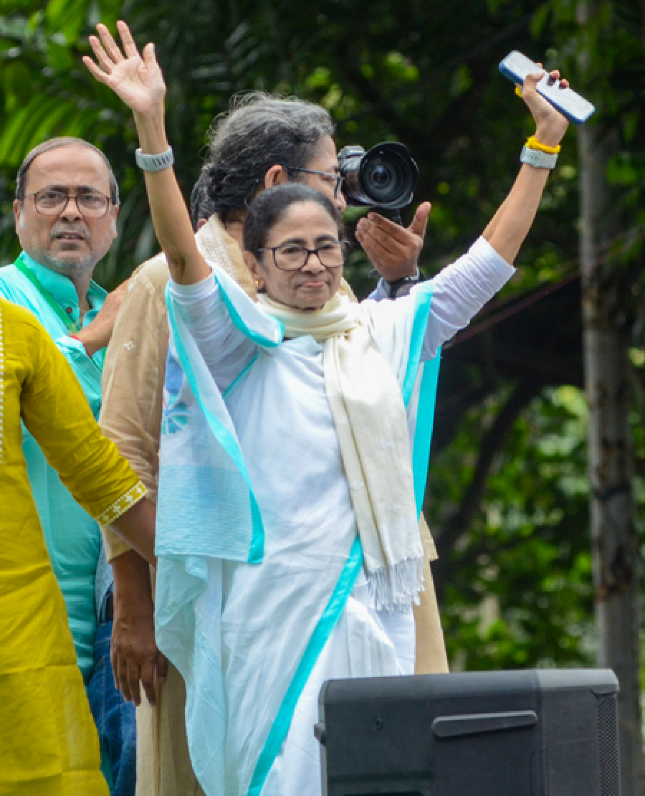 কলকাতা হাইকোর্ট মমতা বন্দ্যোপাধ্যায়কে শ্রীরামপুরে জনসভা করার অনুমতি দিল, ১,০০০ জনের সীমা নির্ধারণ