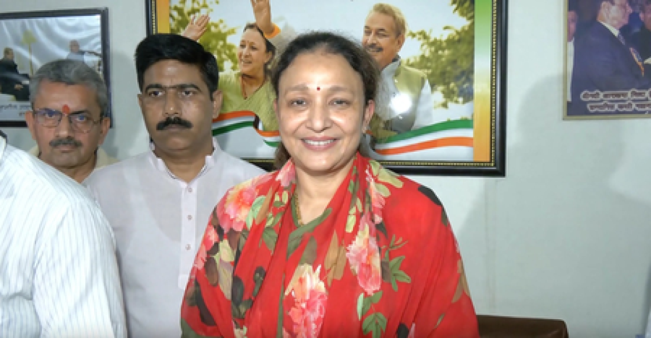 ইউপির নির্বাচনে চ্যালেঞ্জ মোকাবিলা করবেন আরাধনা মোনা মিশ্রা