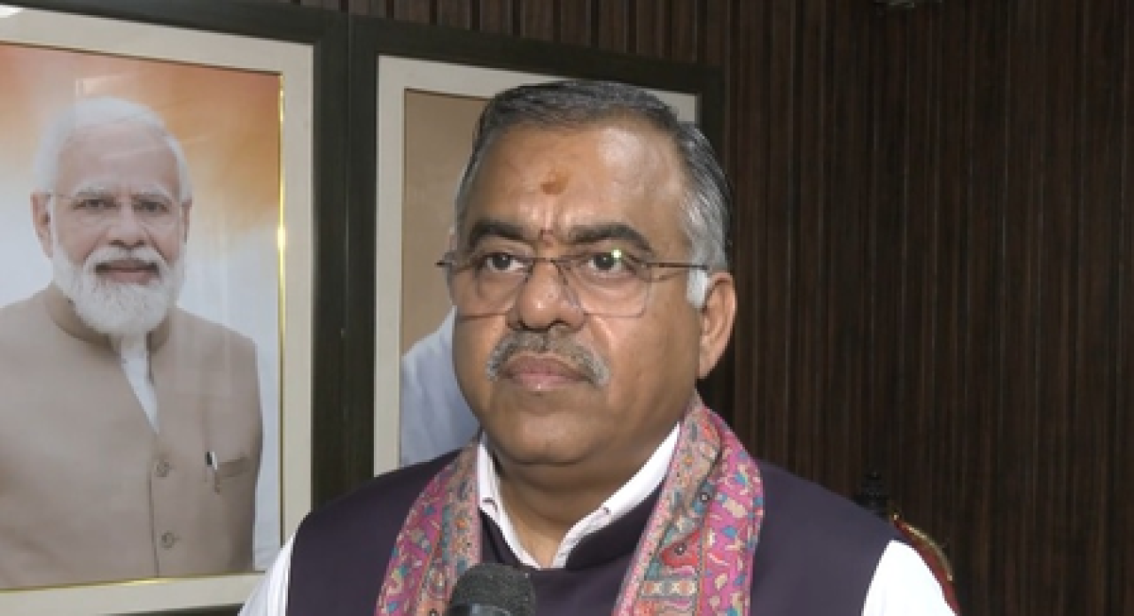 কলকাতার দুর্গাপূজা প্যান্ডেলে ভিড়ের চাপ ও গ্বালিয়রের দুর্ঘটনায় বিজেপি নেতাদের শোক প্রকাশ