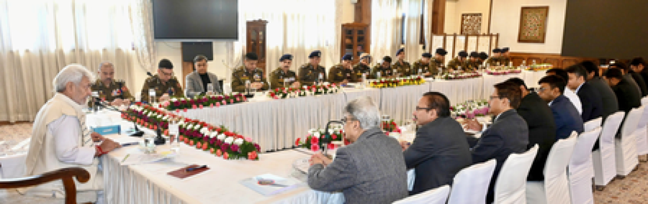 জম্মু-কাশ্মীরে নিরাপত্তা প্রস্তুতির পর্যালোচনা, এলজি উন্নত সমন্বয়ের নির্দেশ দিয়েছেন