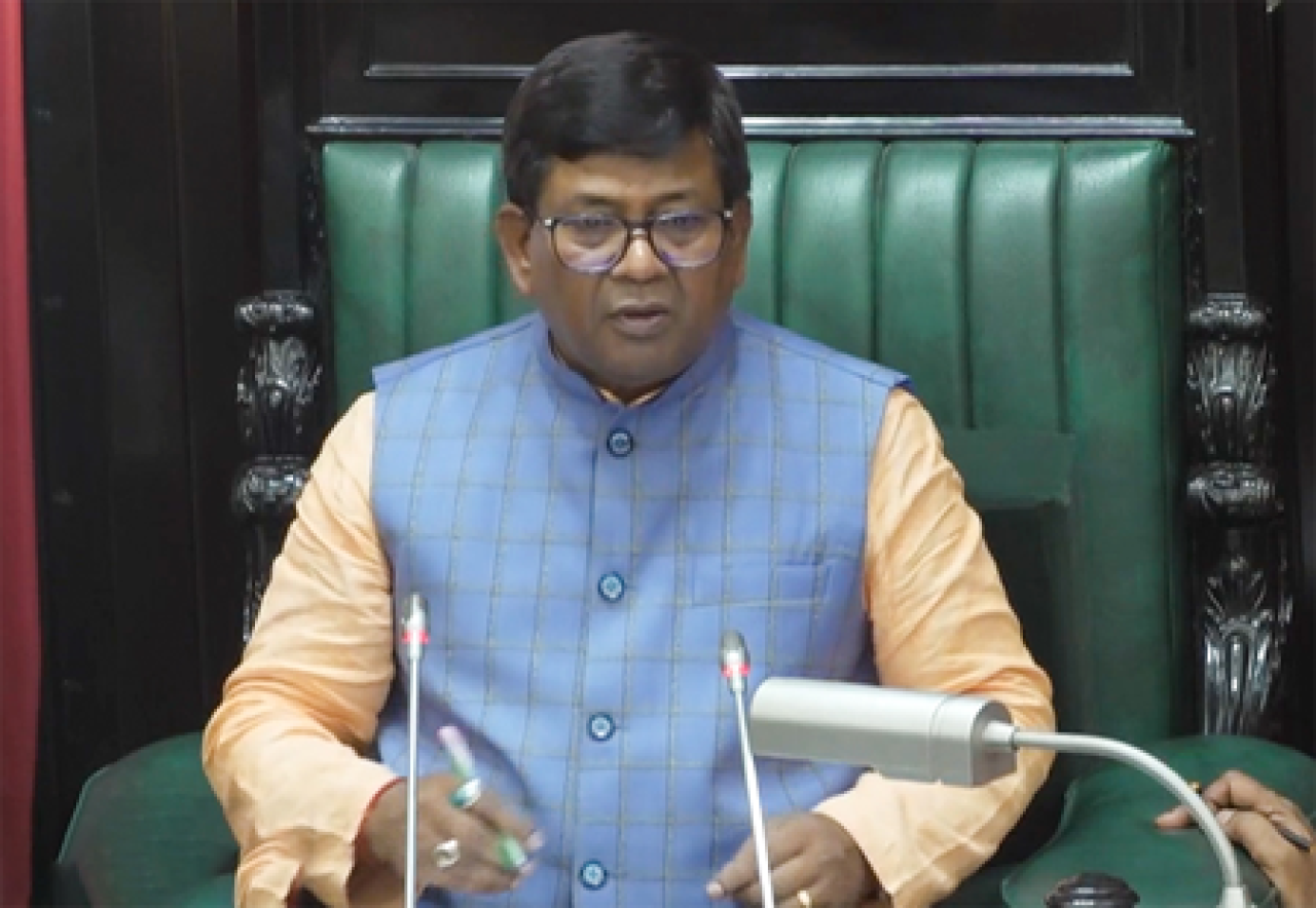 তৃণমূলের ১০ বাগী বিধায়কের অযোগ্যতা নিয়ে সিদ্ধান্ত নেবেন পশ্চিমবঙ্গের স্পিকার