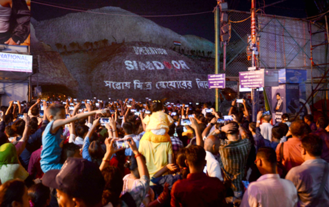 পশ্চিম বাংলায় দুর্গা পূজায় ১,৫০০ বইয়ের স্টল বসাবে বিজেপি, থাকবে প্রধানমন্ত্রী মোদীর জীবন নিয়ে বই