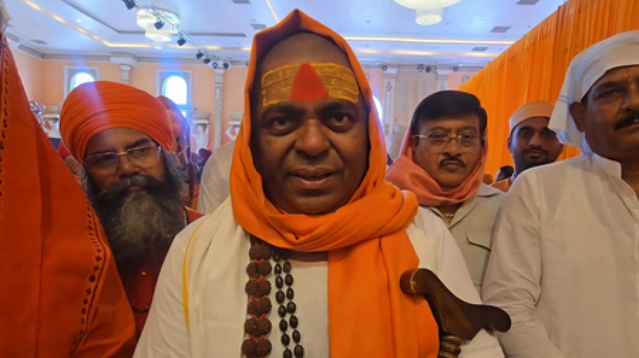 বাবার মন্তব্যে সন্তদের সমর্থন, মুসলমানদের পূর্বপুরুষ ছিলেন হিন্দু