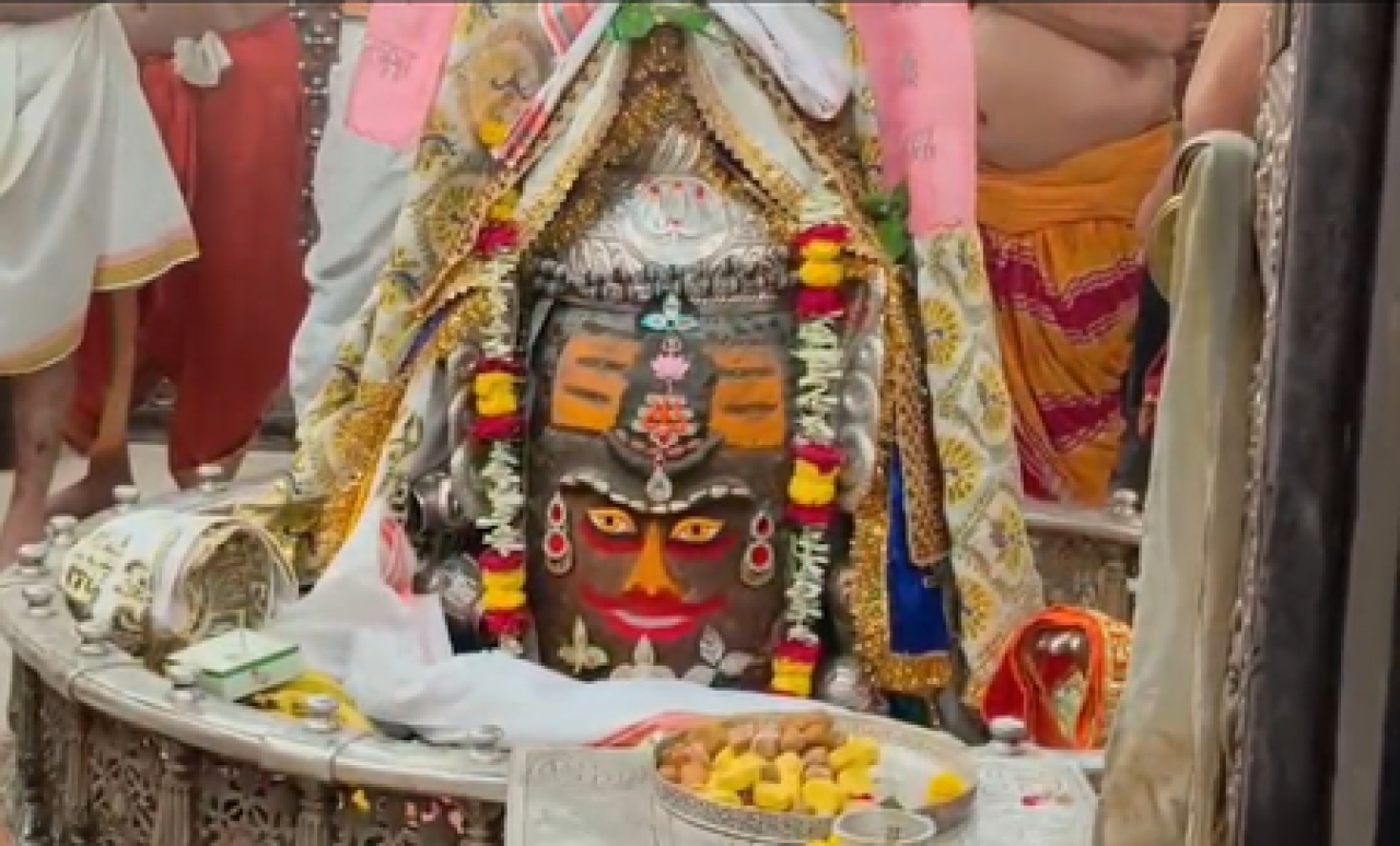 মহাকাল মন্দিরে ভক্তদের সমাগম, ভস্ম আরতির মহোৎসব