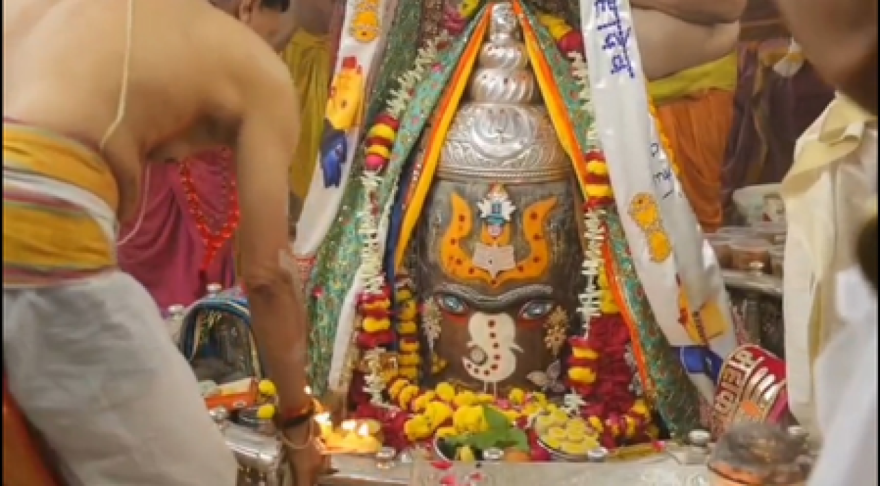 মহাকালেশ্বরের ভস্ম আরতি: ভক্তদের আবেগময় অভিজ্ঞতা